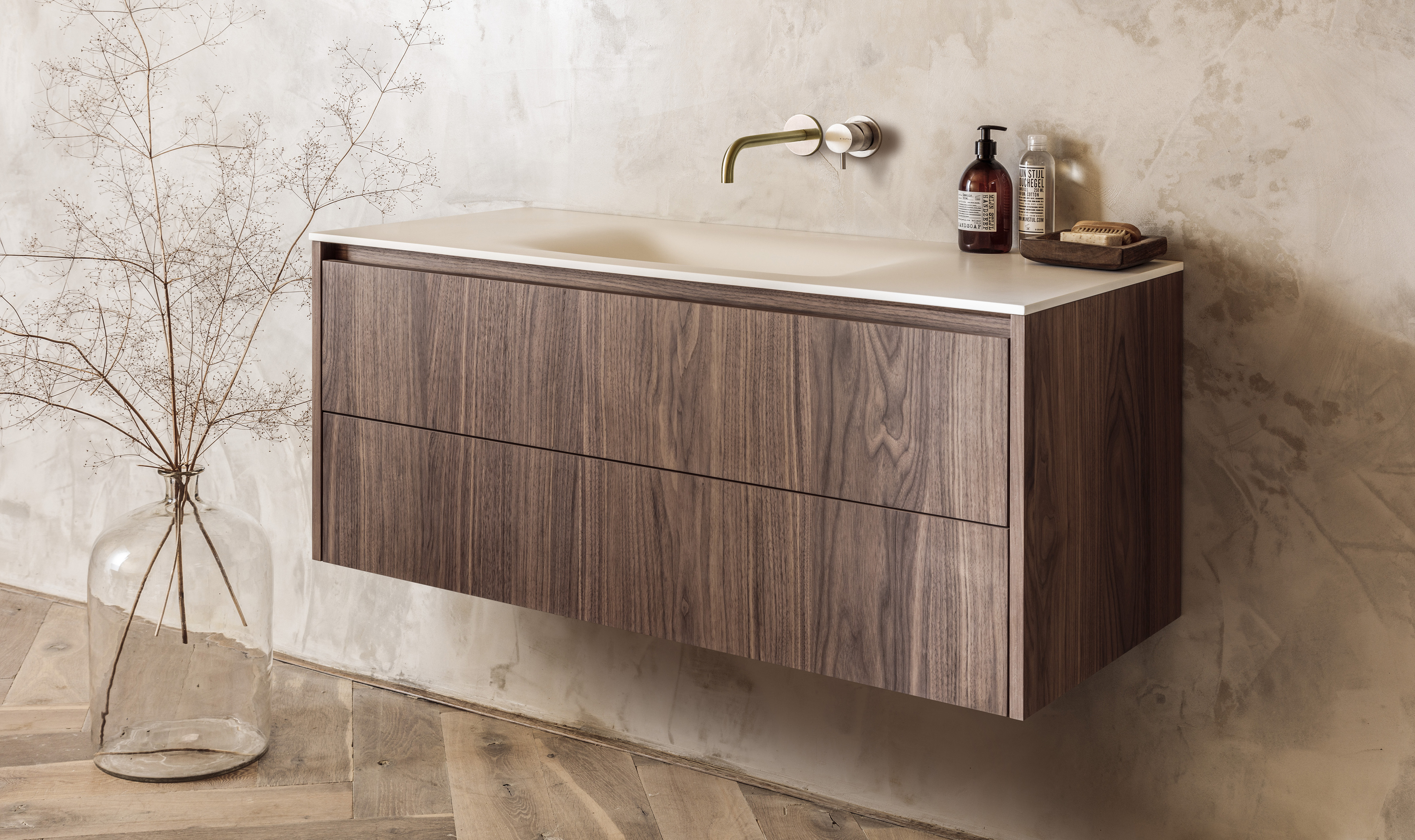 Design maatwerk badkamermeubels B Dutch Cuijk Solid Surface