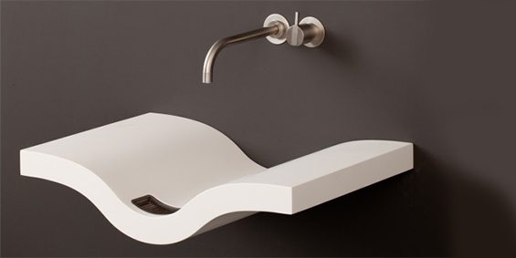 Wastafel Wing, Corian, uit de B Dutch design wastafel series. B Dutch design wastafels van topkwaliteit Corian die niet vergeelt. De B Dutch wastafel collectie is enorm groot en ook op maat te maken. Een wastafel voor elke wens. Bent u op zoek naar een: wastafel, wasbak, waskom, dubbele wastafel, wasbak voor in de badkamer, wastafelblad, wastafel kom, opzetwastafel, wastafel zonder kraangat, dubbele wasbak, ... B Dutch heeft het in diverse afmetingen of kan uw wastafel op maat maken. Maatwerk uit eigen fabriek!