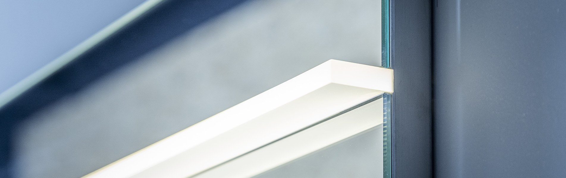 Verlicht Je Badkamerspiegel In Stijl Met Onze Lampen