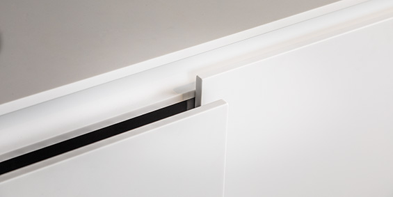 Corian-keuken-maatwerk-witte-keuken-Solid-Surface-mat-wit-Corian-keukens-op-maat-565 Topkwaliteit Corian Solid Surface vergeelt niet! Corian keukens op maat gemaakt door B DUTCH. Tijdloze design keukens van Corian.