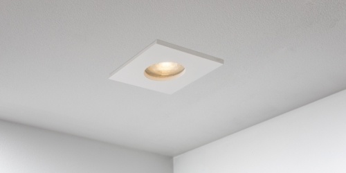 Badkamer Spotjes, inbouwspots badkamer. IP65 LED spots. The Essential collectie van B DUTCH. IP65 spots van geborsteld aluminium, mat zwart of mat wit. GU10 en MR16 en Philips Hue GU10 lichtbron passen in de badkamer spotjes. Armatuur voor GU10, MR16 en Philips Hue GU10 lichtbronnen. Ook dimbaar te maken.