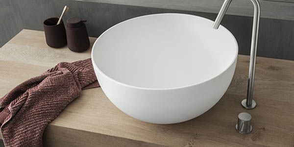 Ronde-waskom-corian-wasbak-mat-wit-opzet-opbouw-solid-surface-witte-BDUTCH-B-DUTCH-Big-Bowl-45cm-565 Grote ronde waskom, B-Solid topkwaliteit waskom. Uitstraling als Solid Surface Corian. Een grote en hoge waskom van 45 cm doorsnede.